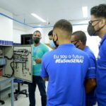 Os cursos disponíveis pelo Senai em Juazeiro são: Auxiliar de Fabricação de Pizzas e Massas, Costureiro Industrial de Máquina Reta e Overlock, e Eletricista Instalador Predial de Baixa Tensão.